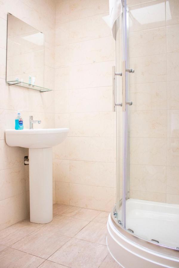 Large Ground Floor Pet Friendly 2 Bedroom Apartment With Free Parking Лафборо Экстерьер фото
